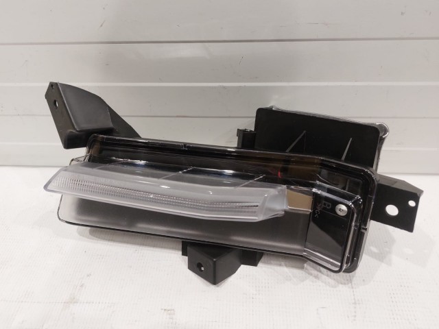 Daytime Run Lamp (Right)